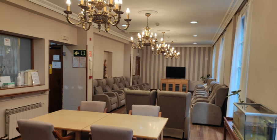 salón de la residencia el arenal